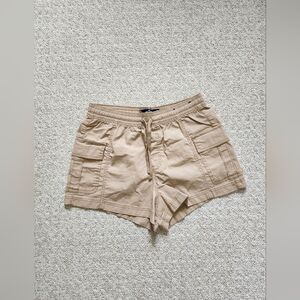 Hollister Ultra High Rise Short Tan Cargo 3" Medium
